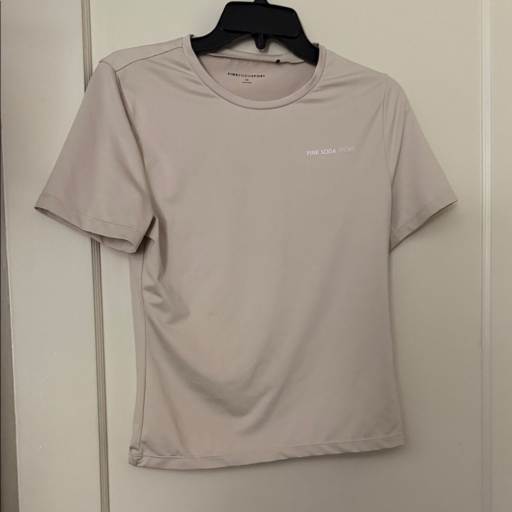 Pink soda sport  Cream T-Shirt size m